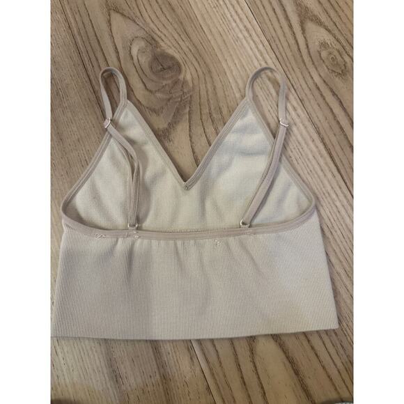 Aritzia Talula Ribbed Bra Top Womens XSmall beige - Picture 3 of 5